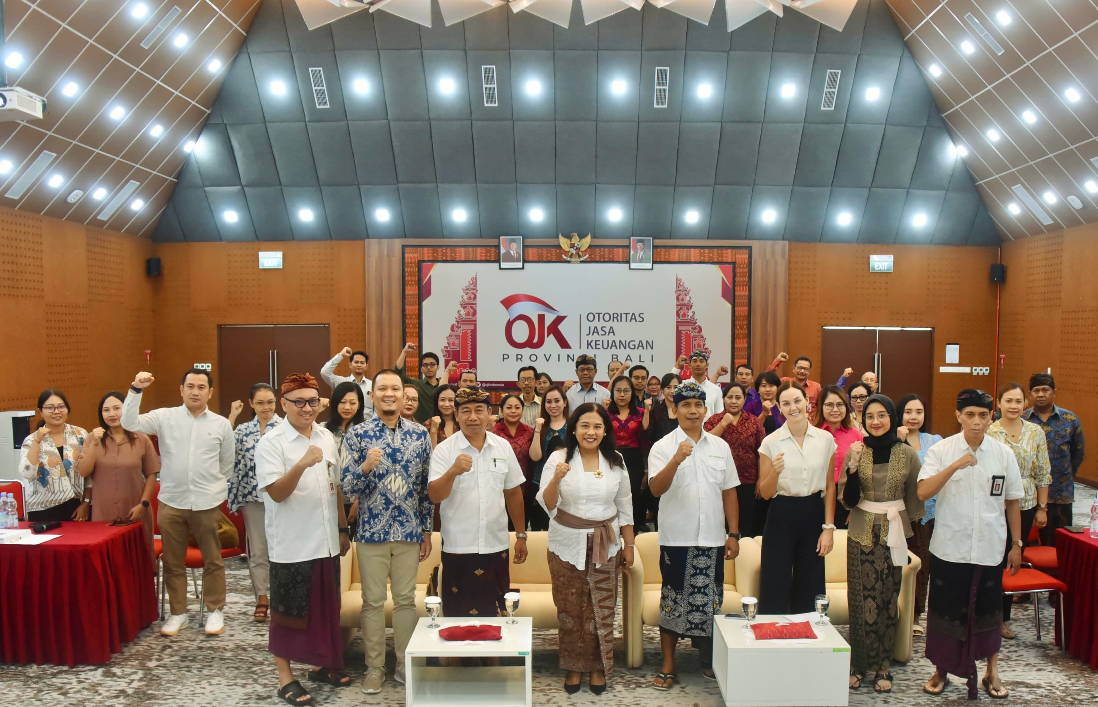 PELATIHAN: Kegiatan pelatihan yang digelar di kantor OJK Provinsi Bali, Denpasar