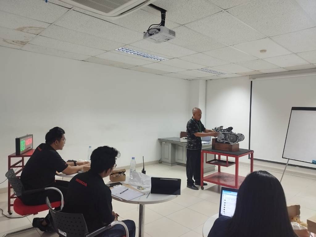 PEMBEKALAN: Sejumlah siswa saat mengikuti pembekalan.