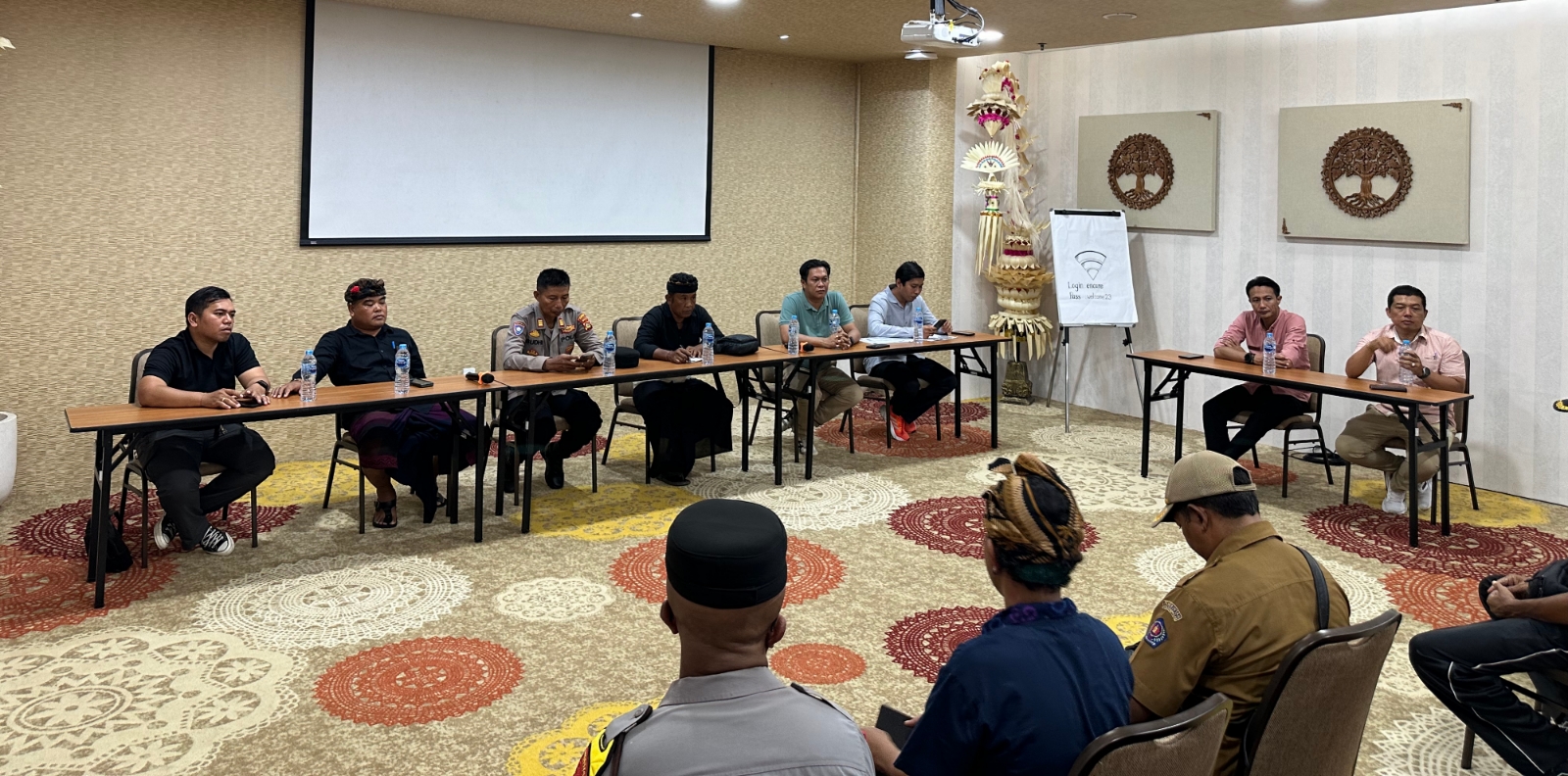 WIN-WIN SOLUTION: Pertemuan Pihak manajemen Ramada Encore Seminyak Bali dan Padangsumbu Trans.