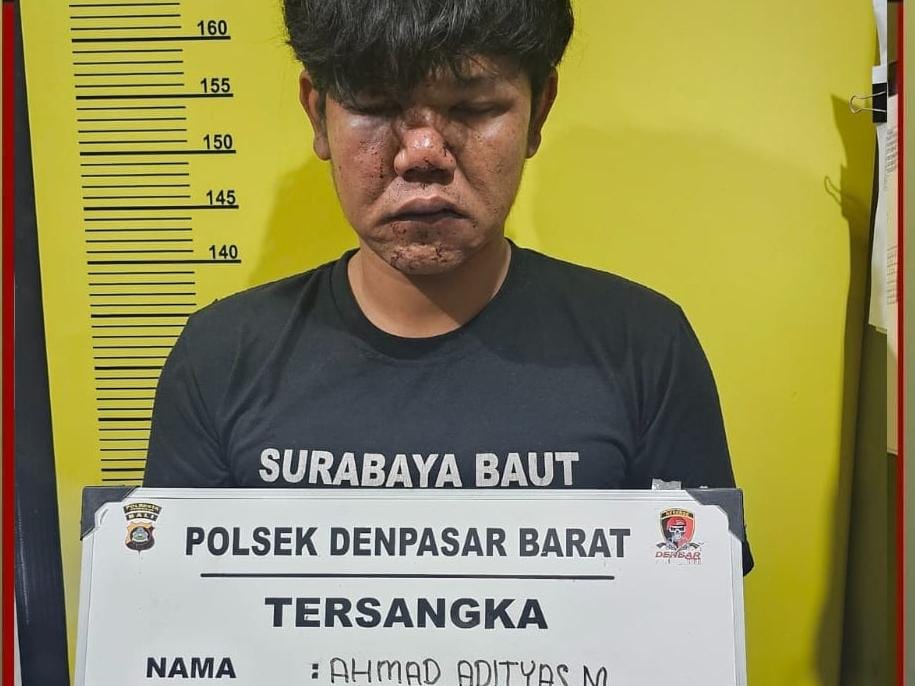 NEKAT: Ahmad Adityas M asal Gresik, 28, diamankan Polsek Denpasar Barat.