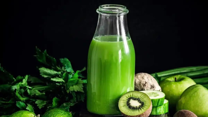 RESEP LANGSING - Konsumsi jus sayur dan buah sebagai pengganti sarapan dapat menjadi pelengkap defisit kalori untuk tubuh langsing dan sehat.