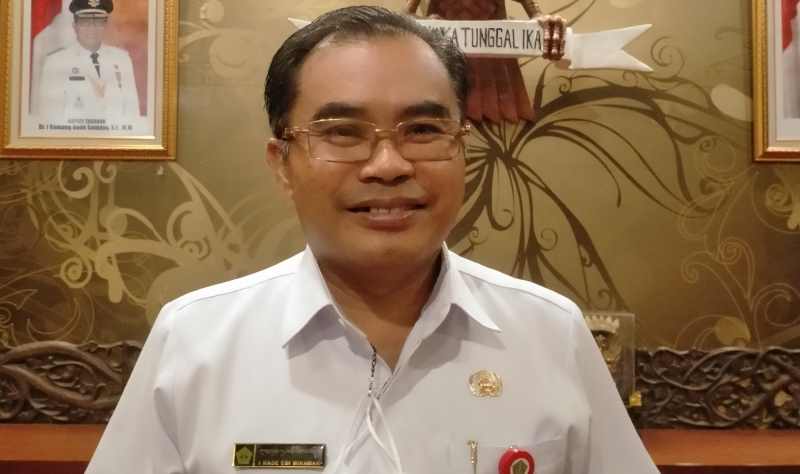 RISIKO POLITIK : I Made Edi Wirawan dipecat dari PDIP Tabanan. (dok.radar bali)