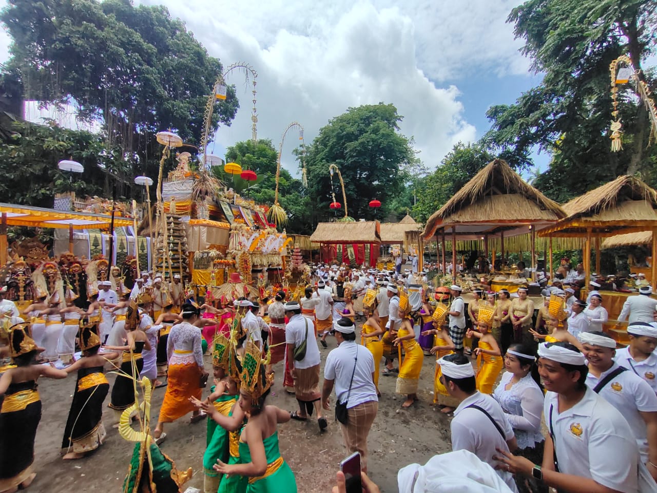 RITUAL SEPULUH TAHUNAN: Suasana upacara Panca Wali Krama di Puri Ubud