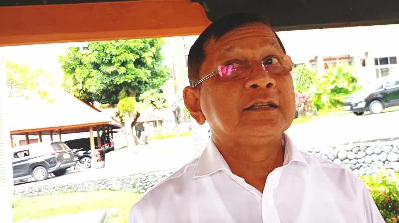 MENYUSUL KE MAGELANG : Bupati Buleleng, I Nyoman Sutjidra mengaku akan ikut retret  gelombang kedua setelah di Buleleng membahas efisiensi anggaran. (francelino junior)