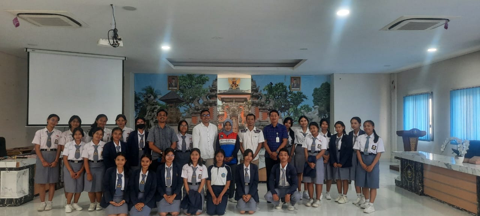Program Kesehatan Keliling atau KESLING masyarakat di Kecamatan Kalipuro Kabupaten Banyuwangi.