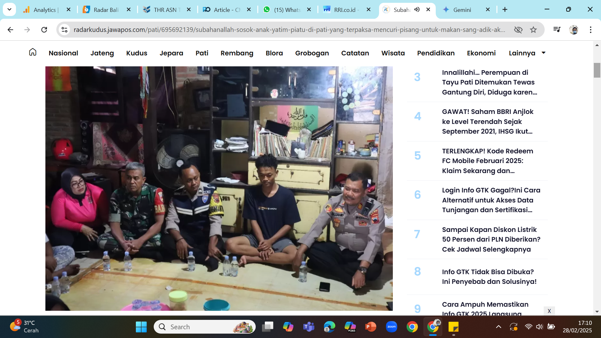 AKHIR BAHAGIA - Musyawarah tentang kelanjutan pendidikan remaja AAP yang diarak warga karena mencuri pisang di Sukolilo, Pati.