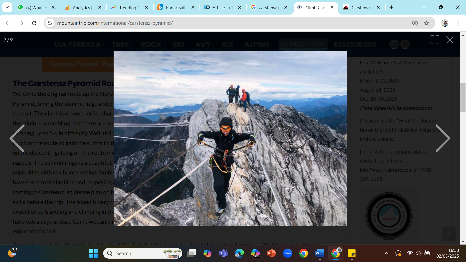 Ilustrasi - Jembatan Tyrollean menjelang puncak Cartenz Pyramid di Papua Tengah.
