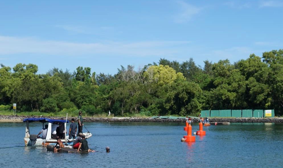 LINTAS SEKTORAL: BTID berkordinasi dengan PSDKP, KKP, Polairud dan Satpol PP Provinsi Bali sosialisasi kepada masyarakat dan pendampingan dalam pemasangan ramburambu peringatan di darat dan di laut.