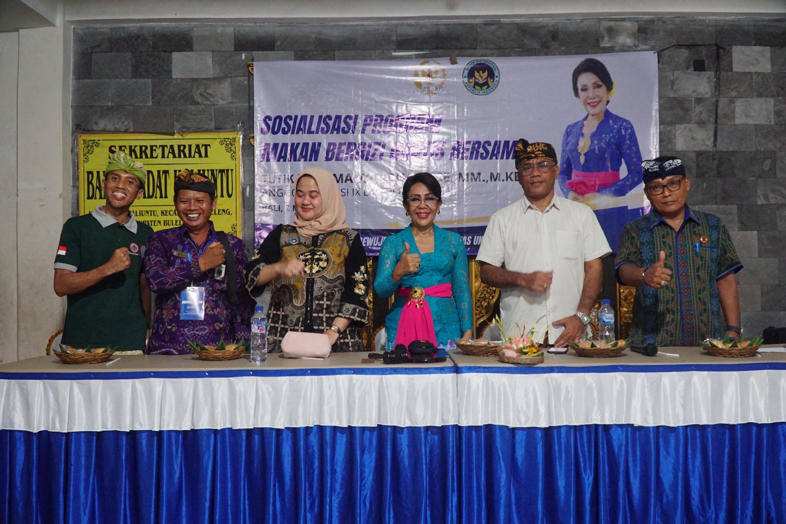 KOLABORASI: Anggota Komisi IX DPR RI Tutik Kusuma Wardhani, Tenaga Ahli Badan Gizi Nasional Fatimah Zahrah Santoso dan Guru Besar ISI Denpasar I Nyoman Sedana