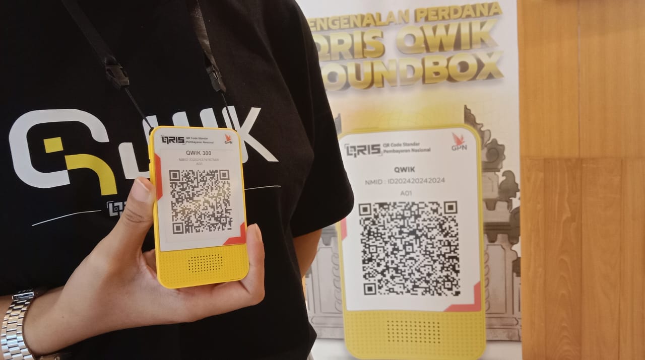 PRAKTIS: Soundbox QWIK Mudah Digunakan dan Portable.