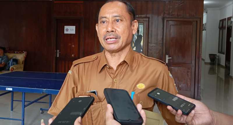 SAMPAIKAN USULAN LAGI: Kepala Disbud Buleleng, I Nyoman Wisandika sebut Pemkab Buleleng ajukan tiga budaya untuk mendapatkan predikat WBTB Indonesia 2025. (francelino junior/radar bali)