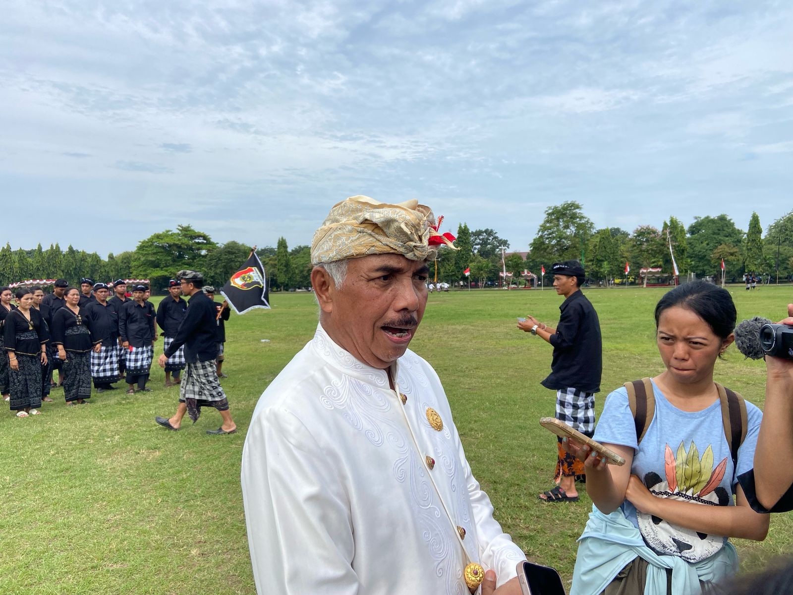 BOLEH TARAWIH: Bandesa Agung Majelis Desa Adat Provinsi Bali, Ida Pangelingsir Agung Putra Sukahet