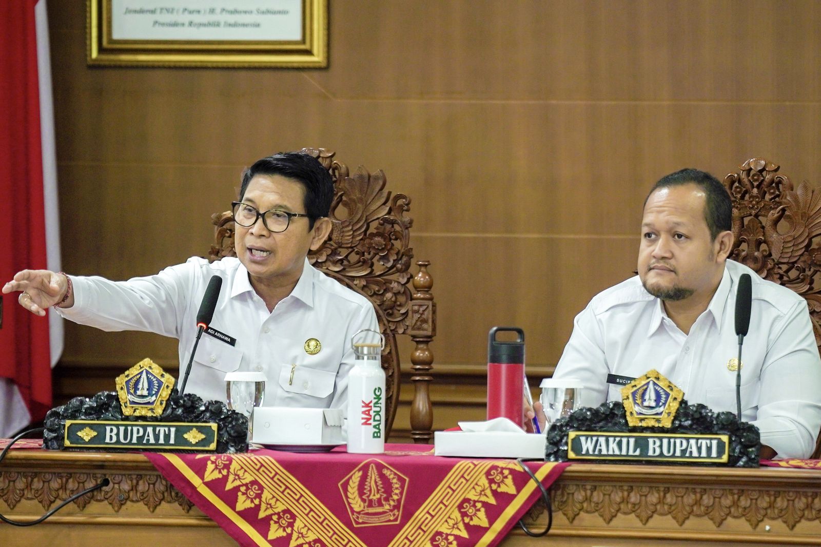 Bupati Wayan Adi Arnawa didampingi Wabup Bagus Alit Sucipta memimpin Rakor penjabaran visi-misi dan program Bupati dan Wakil Bupati Badung, di ruang Kriya Gosana, Puspem Badung, Rabu (19/3).