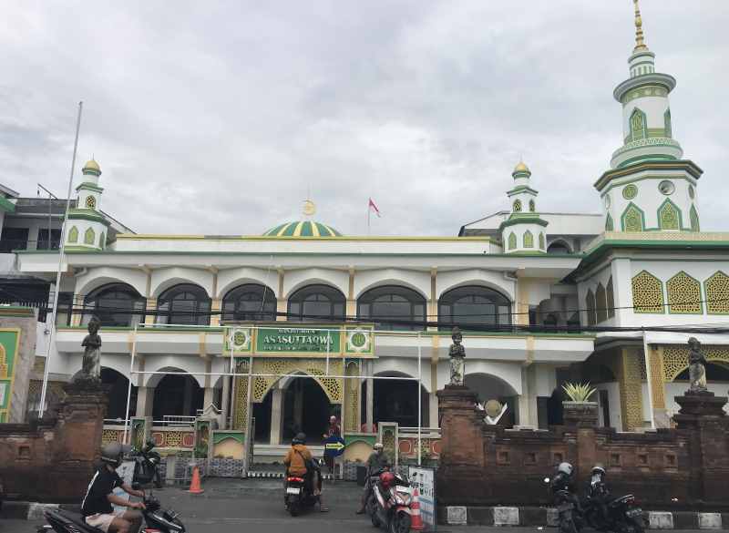 Ilustrasi -Masjid Asasutaqwa, Kampung Bugis, Tuban. jalan Airport, Badung, Bali. (Miftahuddin/ Radar Bali)