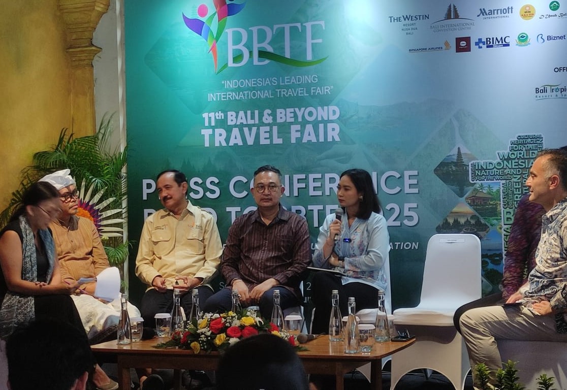 EVEN BBTF: Wakil Menteri Pariwisata, Ni Luh Puspa (dua dari kanan), komitmen untuk mendorong pariwisata nasional yang berkualitas