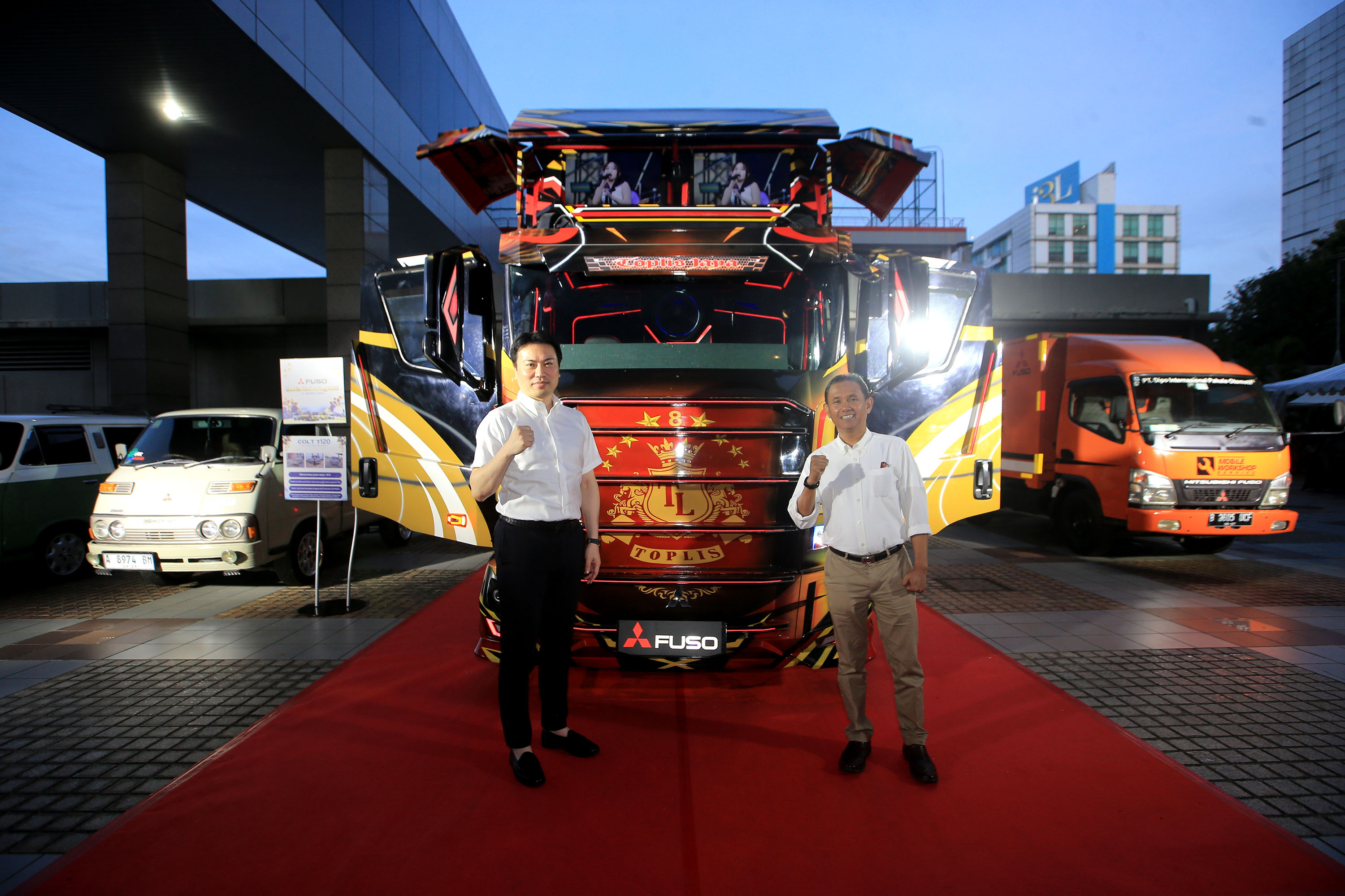 Mitsubishi Fuso meluncurkan logo dan program spesial untuk konsumen pada 55 Tahun eksistensinya di Indonesia.