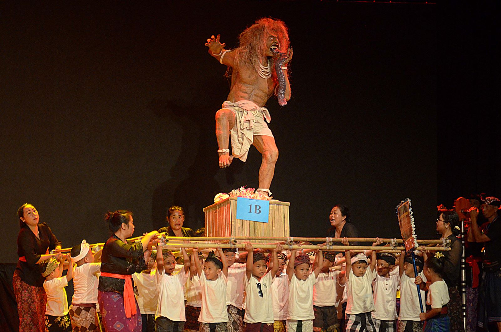SERU: Pentas Ogoh-ogoh yang diusung oleh anak-anak TK