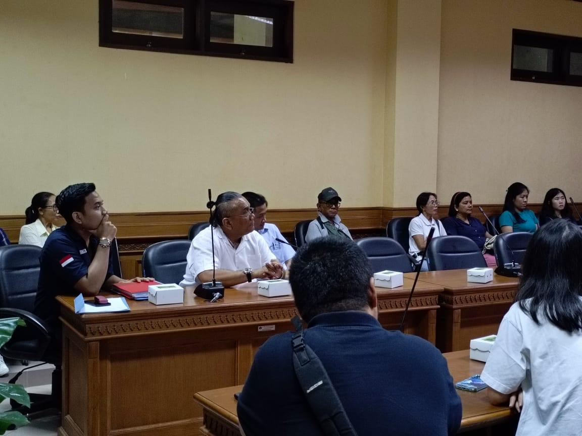 Suasana diskusi saat warga RGR menanggapi sikap dari developer perumahan