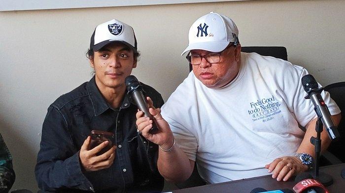 Vadel Badjideh dan Razman Nasution