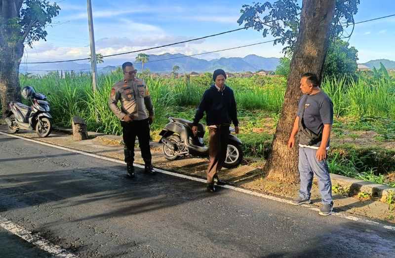 CEK SEJUMLAH LOKASI : Unit Reskrim Polsek Klungkung melakukan penyelidikan usai viral video  kasus pembegalan (foto: Polsek Klungkung)