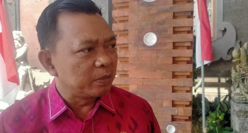 PUSING PEMINAT KASEK SEPI :  Kepala Dinas Pendidikan (Disdik) Tabanan I Gusti Putu Ngurah Darma Utama. (foto: Juliadi/Radra Bali)
