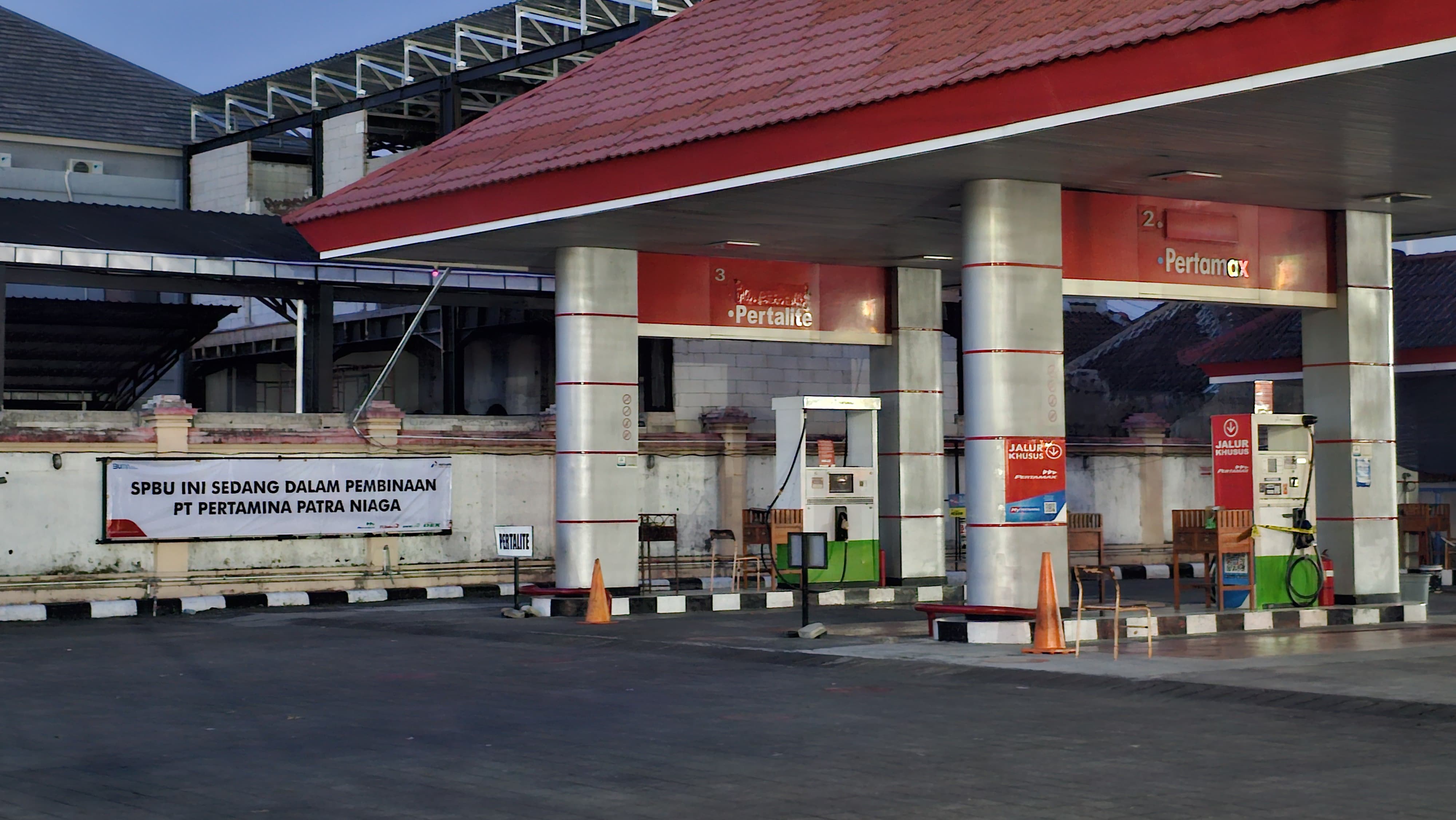 SEPI: suasana di Stasiun Pengisian Bahan Bakar Umum (SPBU) 54.801.32, di Jalan Gunung Soputan, Denpasar Barat, Bali, Jumat (11/4/2025).