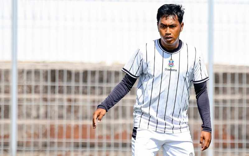 KESAL KELAKUAN AKAL-AKALAN : Kapten Perseden Denpasar, Made "Mucin" Antha Wijaya. ( Foto Perseden Denpasar untuk Radar Bali)