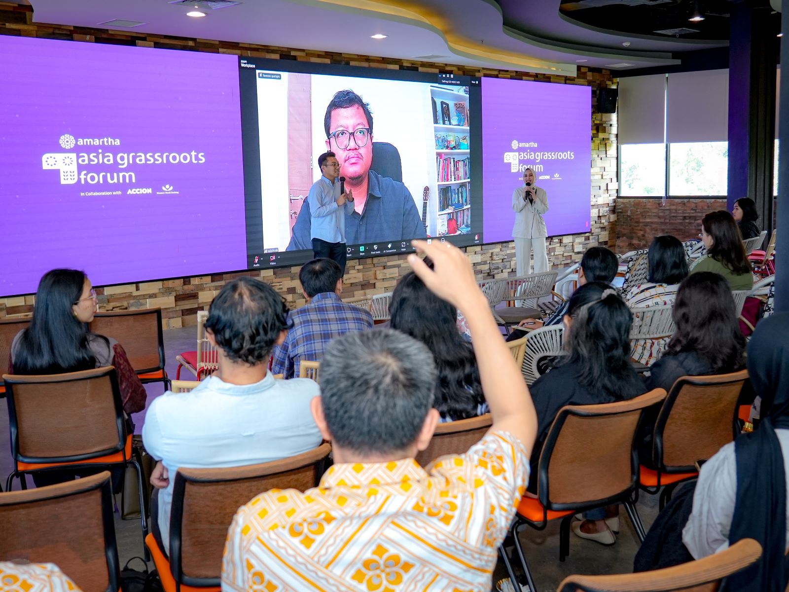 PRO UMKM: Direktur Ekonomi dan Digital CELIOS, saat memaparkan kondisi UMKM terkini di ranah nasional via zoom meeting, Selasa, 15 April 2025.