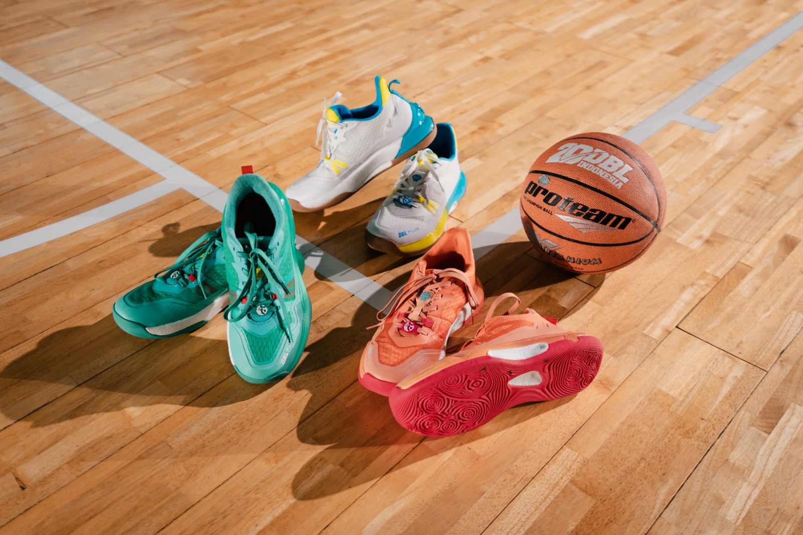 AZA DBL PLAY hadir dengan harga Rp 698.000 dan sudah tersedia di semua kanal penjualan Azawear baik offline maupun online hari ini (26 April 2025).