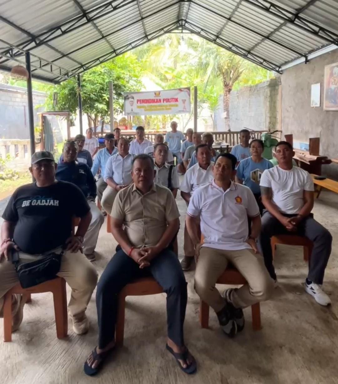 TEGAS TOLAK: Ketua DPC Gerindra Buleleng dan juga Ketua Fraksi Gerindra DPRD Bali Gede Harja Astawa menentang dan menolak ormas berbau premanisme masuk Bali (4/5/2025). (Harja Astawa for Radar Bali)