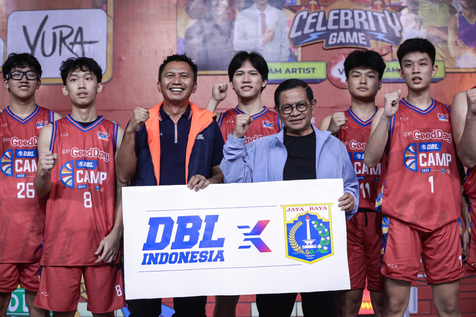 KOMITMEN: Gubernur Jakarta Pramono Anung dan Founder/CEO DBL Indonesia Azrul Ananda di Grand Atrium Mal Kota Kasablanka (Kokas) (3/5/2025). (DBL Indonesia for Radar Bali)