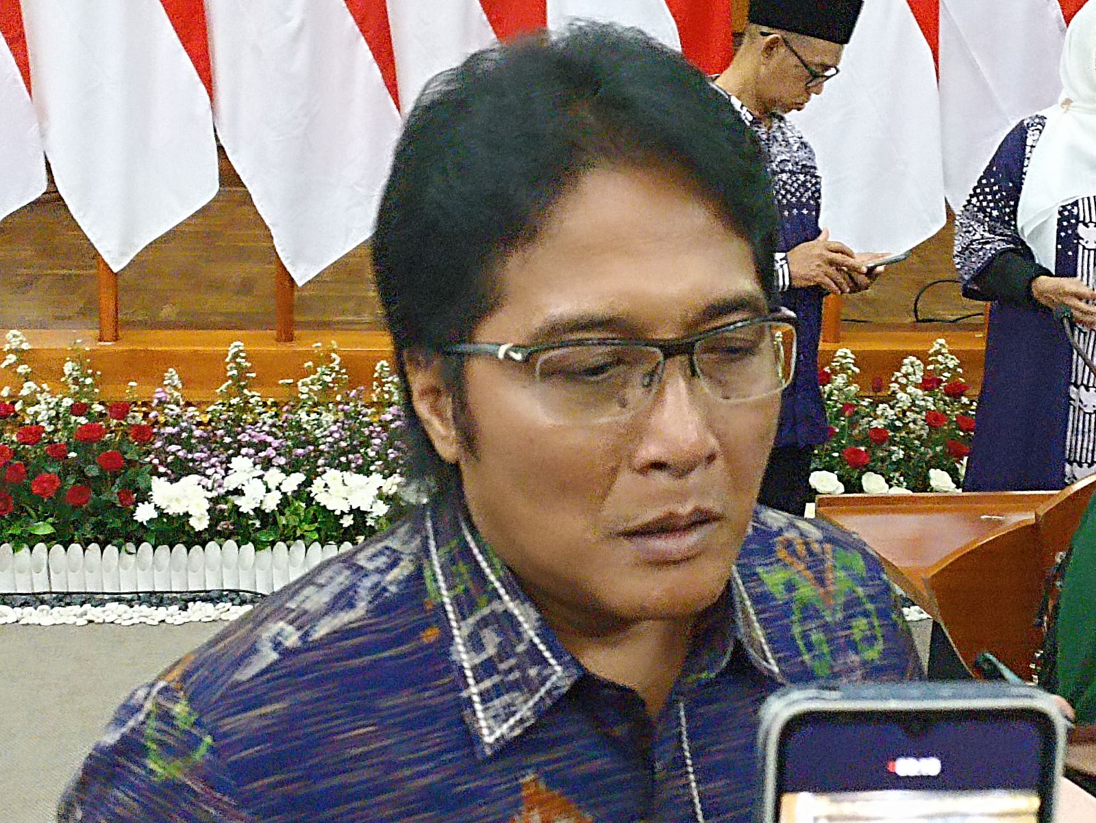 PRO UMAT: Wakil Gubernur Bali I Nyoman Giri Ptrasta menjanjikan perbaikan masjid dan musala di Bali