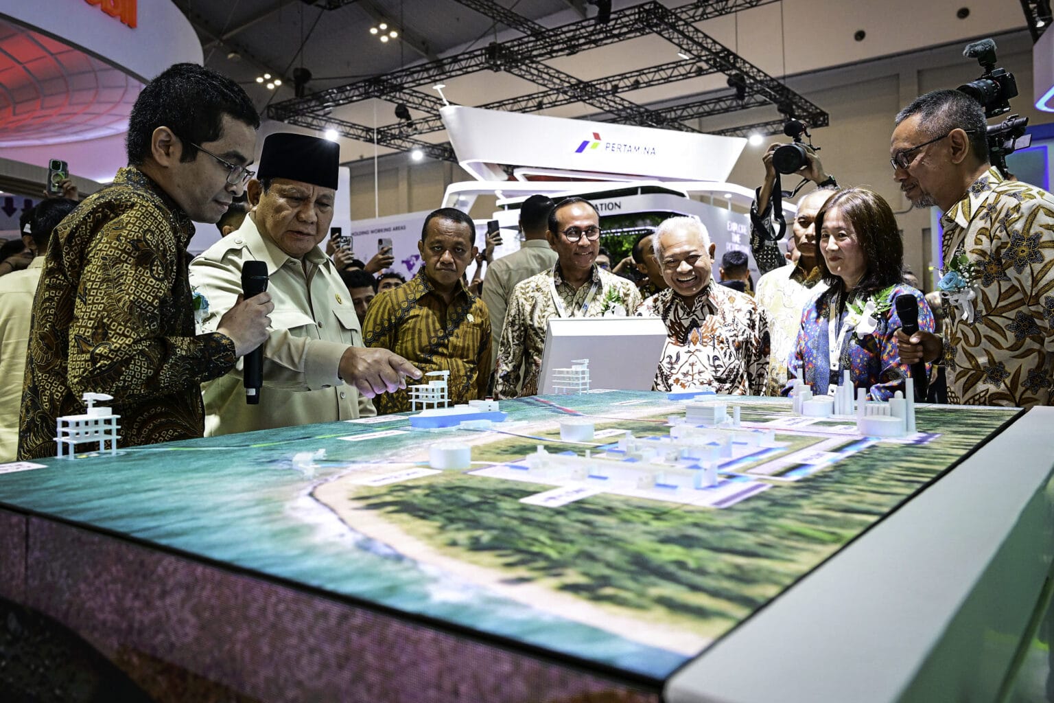 KONVENSI: Presiden Prabowo Subianto saat pembukaan Konvensi dan Pameran Tahunan ke-49 Indonesian Petroleum Association (IPA Convex) Tahun 2025 di Nusantara Hall, ICE BSD, Tangerang, Rabu, (21/5/2025).