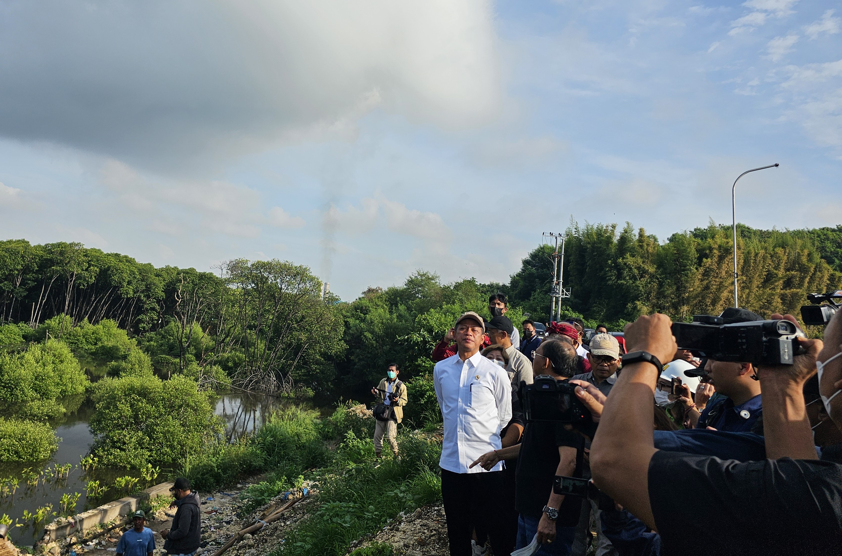 TPA BAKAL TUTUP: Peninjauan Menteri LH Hanif Faisol ke TPA Suwung kemarin (27/5/2025)