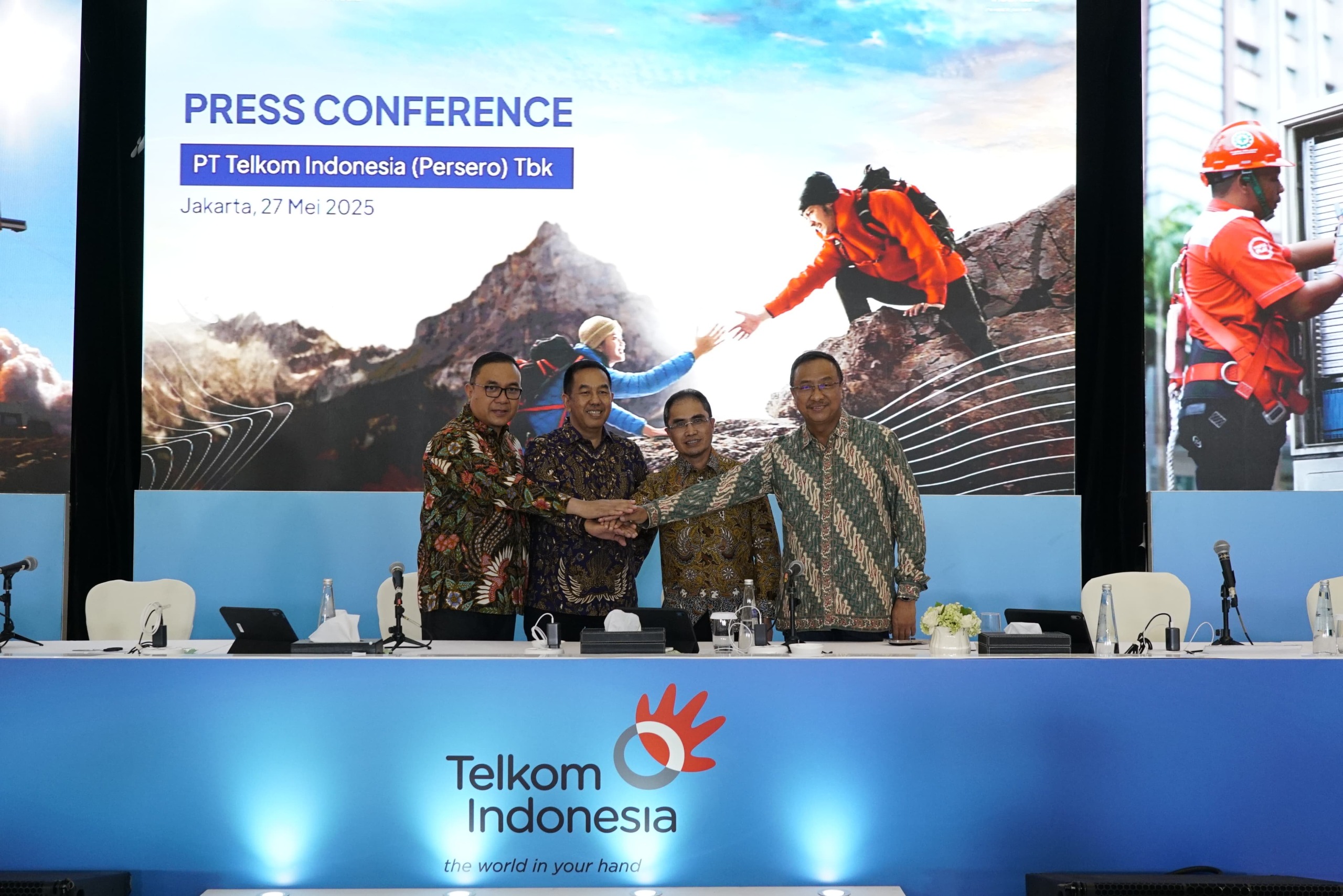 KIKA: Direktur Human Capital Management Telkom Henry Christiadi, Wakil Direktur Utama Telkom Muhammad Awaluddin