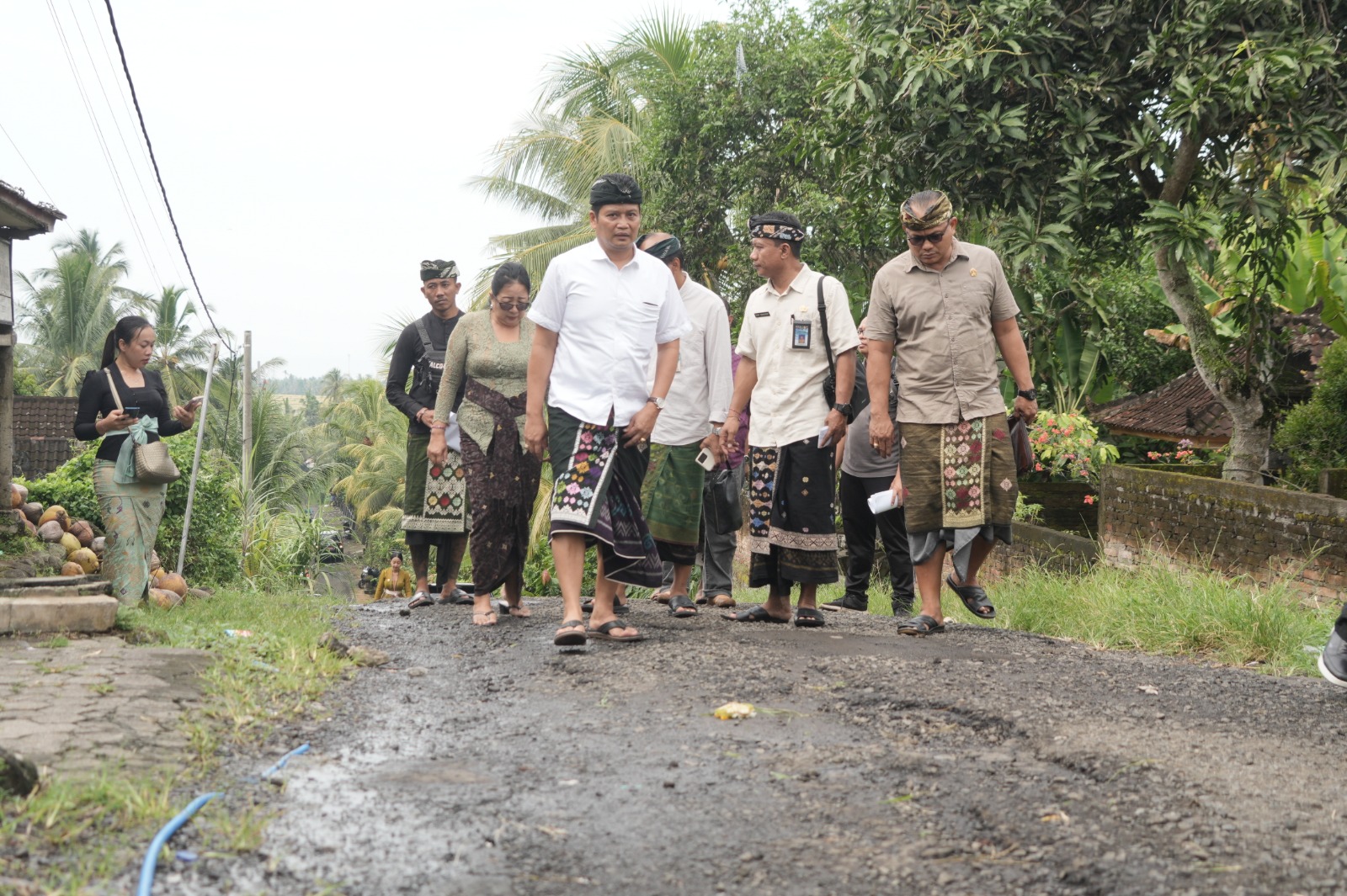 Bupati Jembrana I Made Kembang Hartawan bersama Wabup I Gede Ngurah Patriana utamakan infrastruktur.