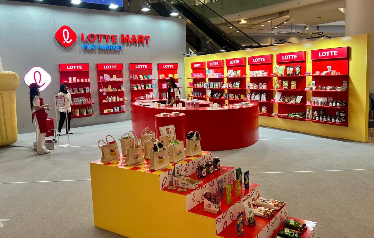 BERKELANJUTAN: Gerai Lotte Mart
