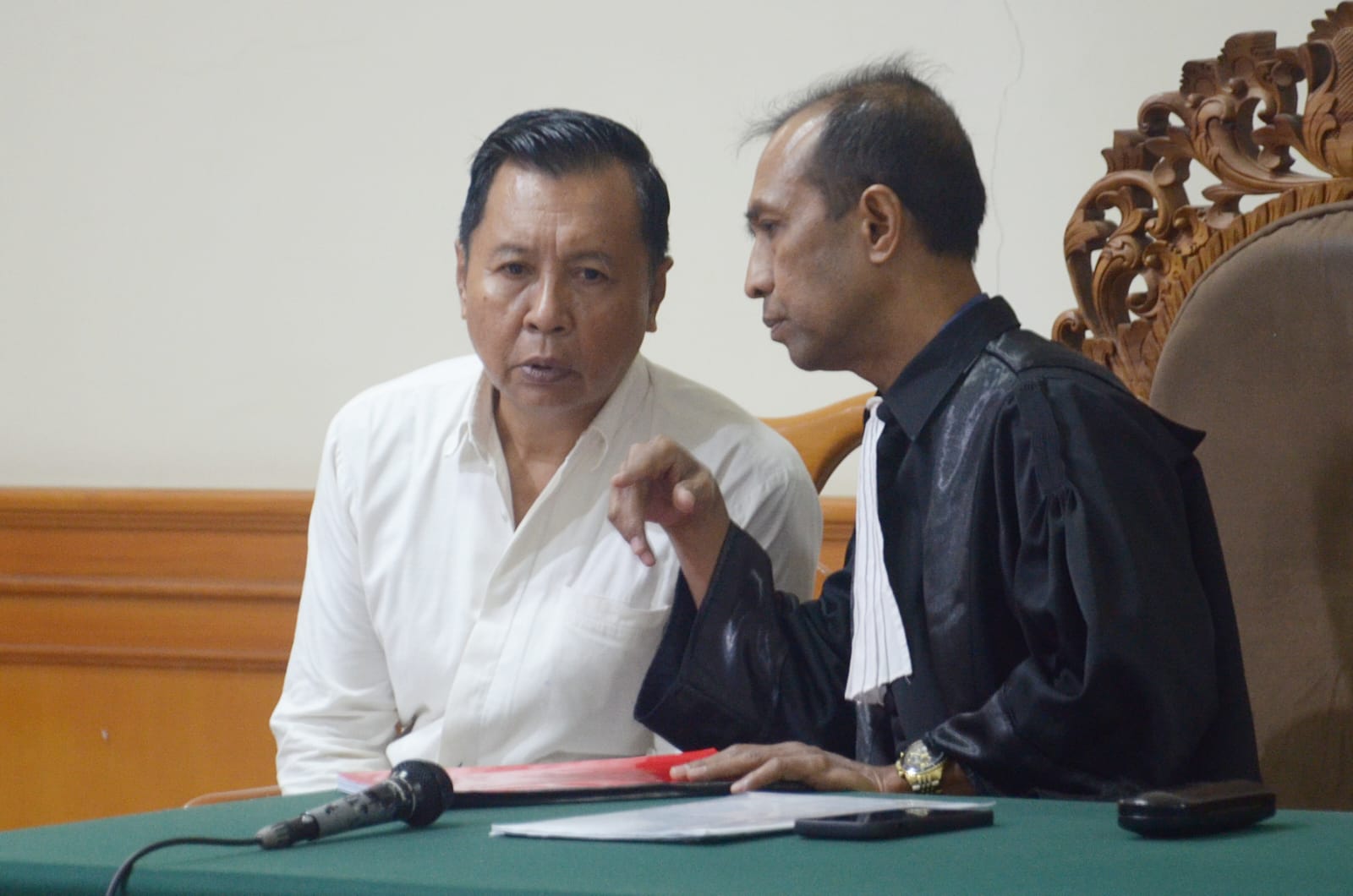RESIDIVIS: Mantan Kepala Dinas Kebudayaan (Disbud) Kota Denpasar, I Gusti Ngurah Bagus Mataram menjalani sidang tuntutan di Pengadilan Tipikor Denpasar, Rabu (11/6/2025).