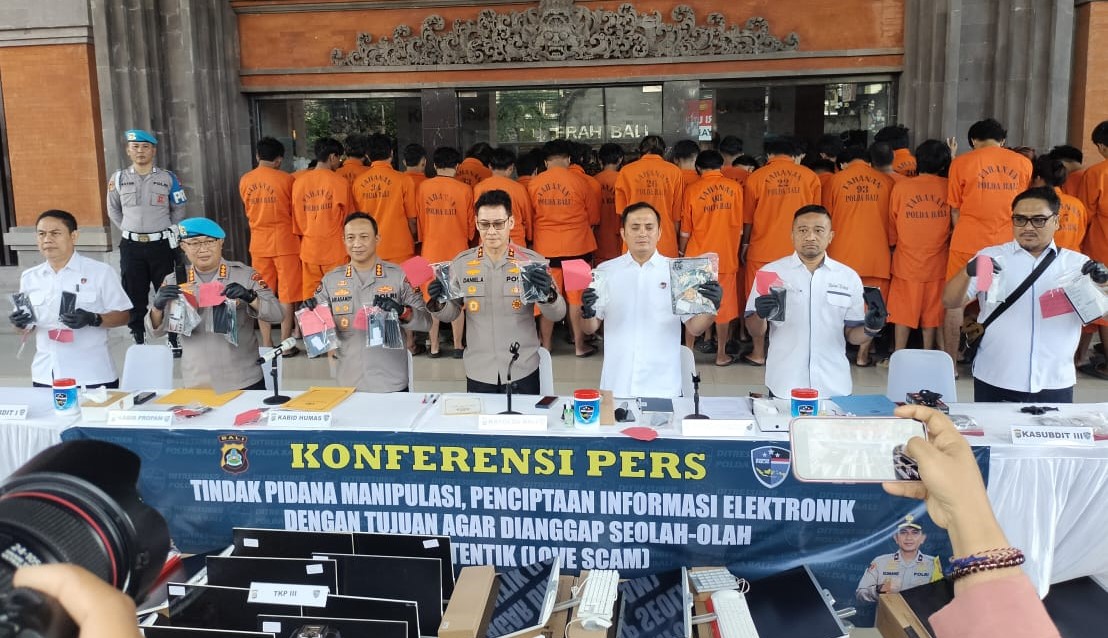 JARINGAN INTERNASIONAL: Kapolda Bali Irjen Pol Daniel Adityajaya S.H., S.I.K., M.Si., pimpin jumpa pers pengungkapan kasus, Rabu (11/6/2025).