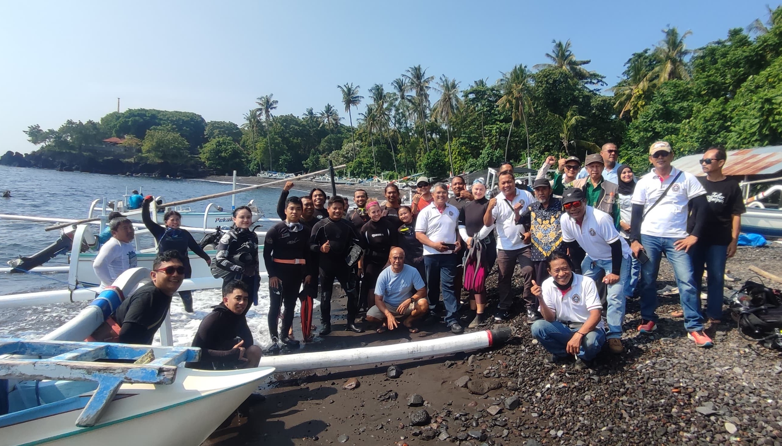 SINERGI: Sejumlah stakeholder yang menyatu dalam upaya pelestarian laut di kawasan Tulamben yang terkemuka.