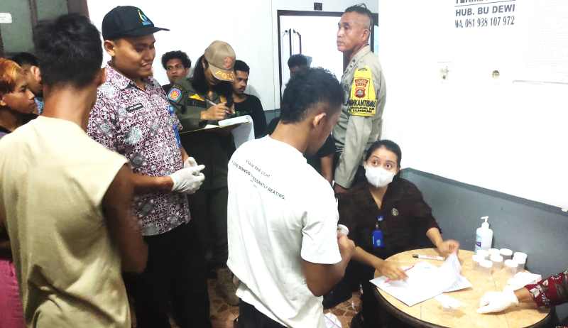 GELAR RAZIA: Razia duktang di Kelurahan Semarapura Klod, Klungkung. (Foto; Satpol PP Klungkung)