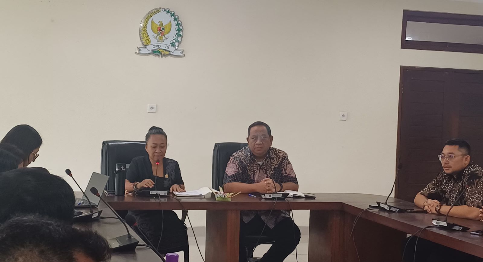 PENGADUAN WARGA: Anggota DPD RI memanggil Pertamina menjembatani  permasalahan kendaraan rusak diduga usai mengisi BBM pertalite