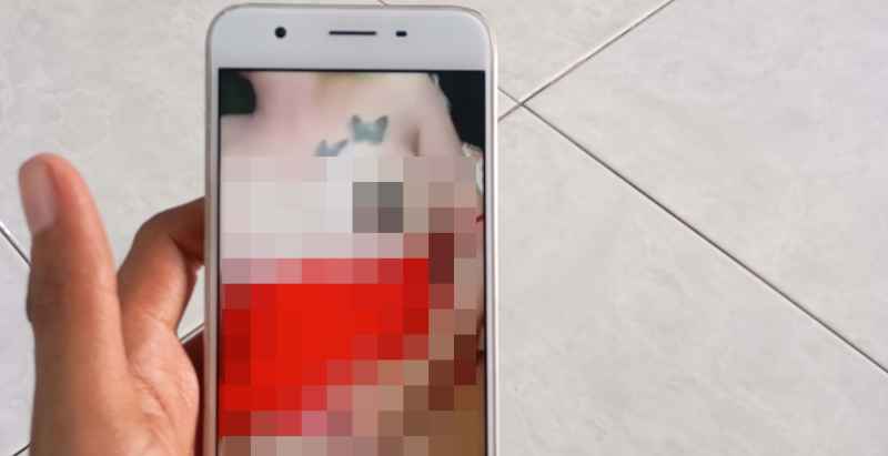 INI DIA, KUPU-KUPUNYA : Perempuan dengan tato kupu-kupu yang beredar di grup WhatsApp kini diselidiki. (francelino junior/radar bali)
