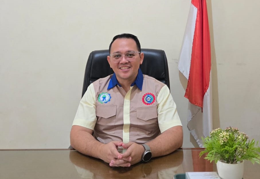 TOLAK KRIS: Ketua FSP Kerah Biru Bali, Kadek Agus