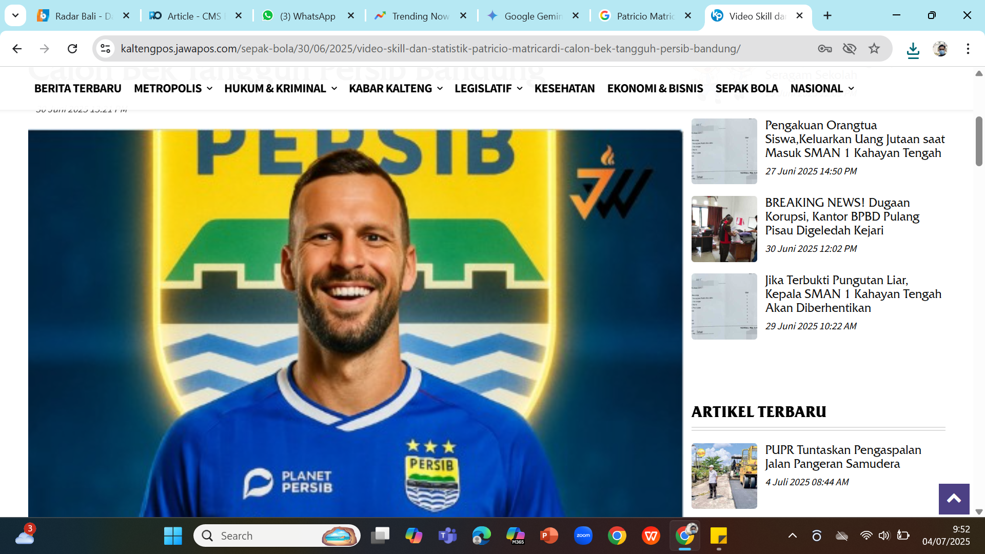 PALANG PINTU - Bek Persib Patricio Matricardi