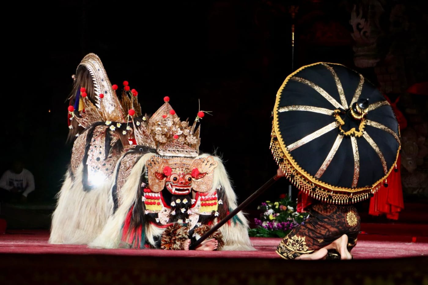 Sekehe Gong Pancer Gita Werdhi Winangun, Desa Adat Panjer tampil dalam ajang Wimbakara Tari Barong Ket PKB XLVII Tahun 2025, pada Kamis (3/7/2025) malam di panggung Ardha Candra, Taman Budaya Bali.