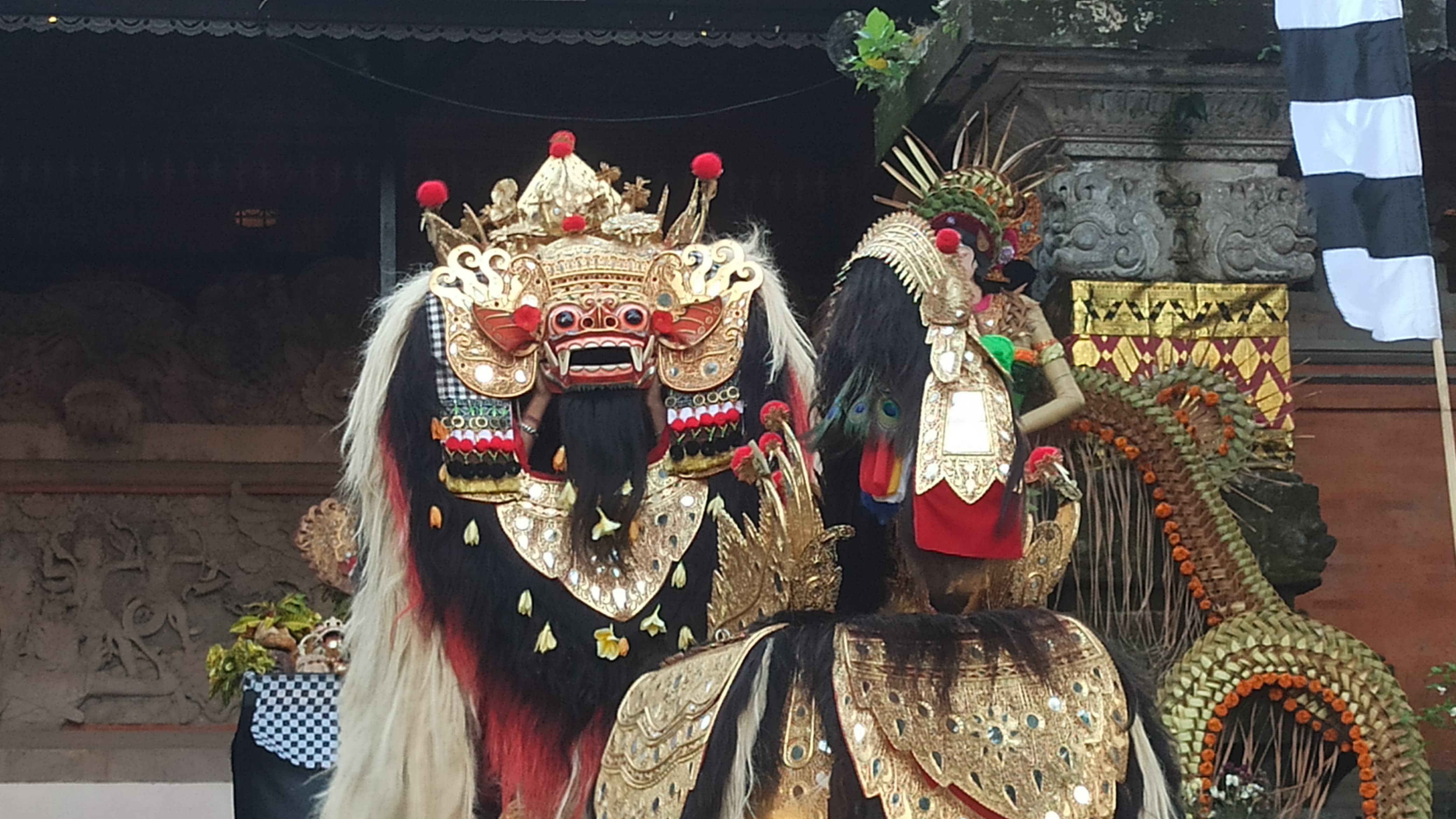 PARADE NGELAWANG: Sanggar Seni Tindak Alit Banjar Sengguan Sempidi-Mengwi tampil dalam gelaran Parade Ngelawang PKB ke-47 pada Sabtu (12/7/2025).