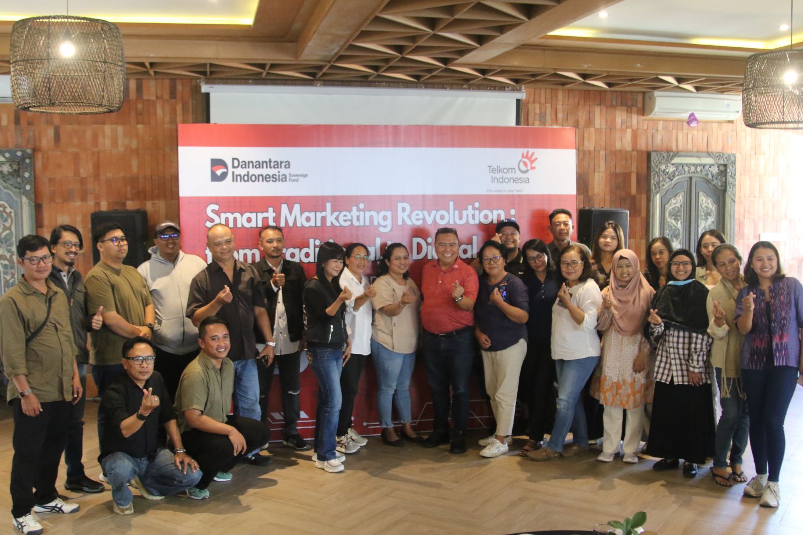 Para peserta pelatuhan dan Workshop UMKM Smart Marketing Revolution di Denpasar, 18 Juli 2025.