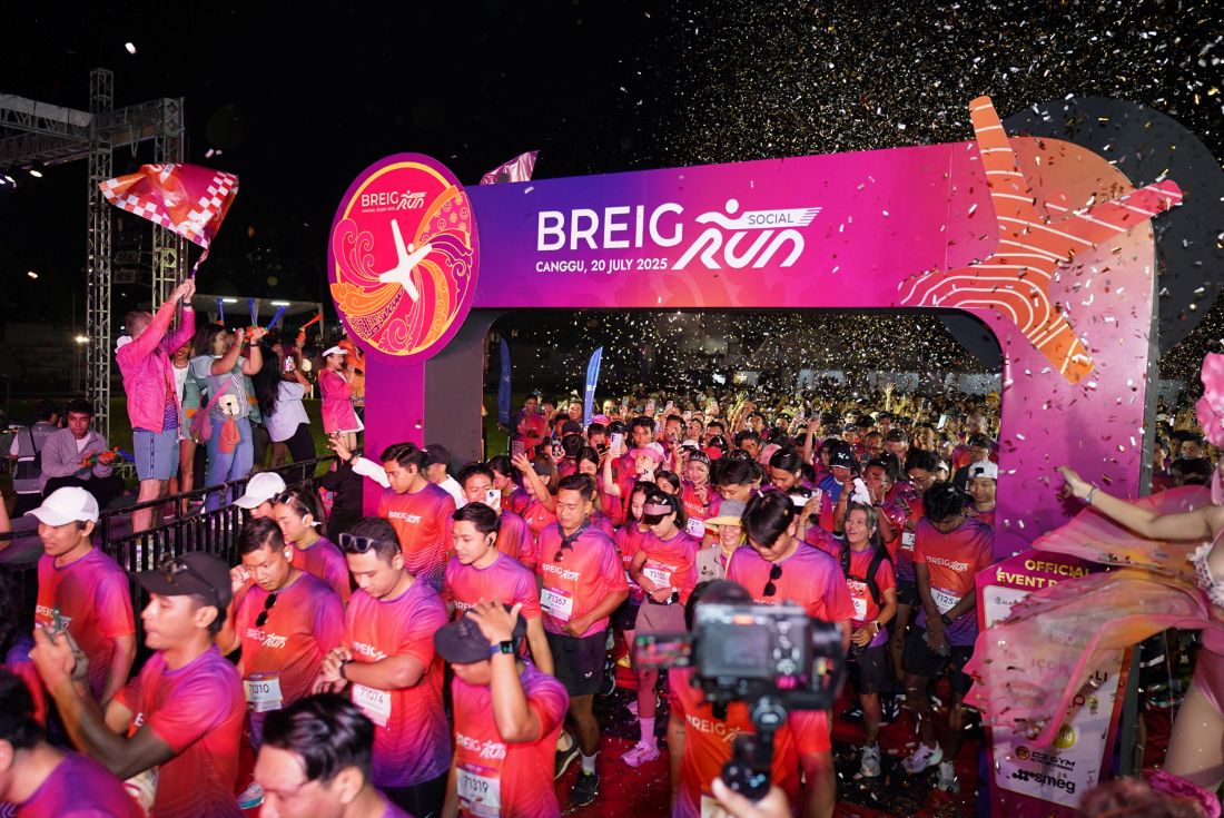 MEMBELUDAK: Suasana riuh dari antusiasme peserta membaur dari semua profesi dan bangsa di lari sosial bertitel, BREIG Social Run 2025.