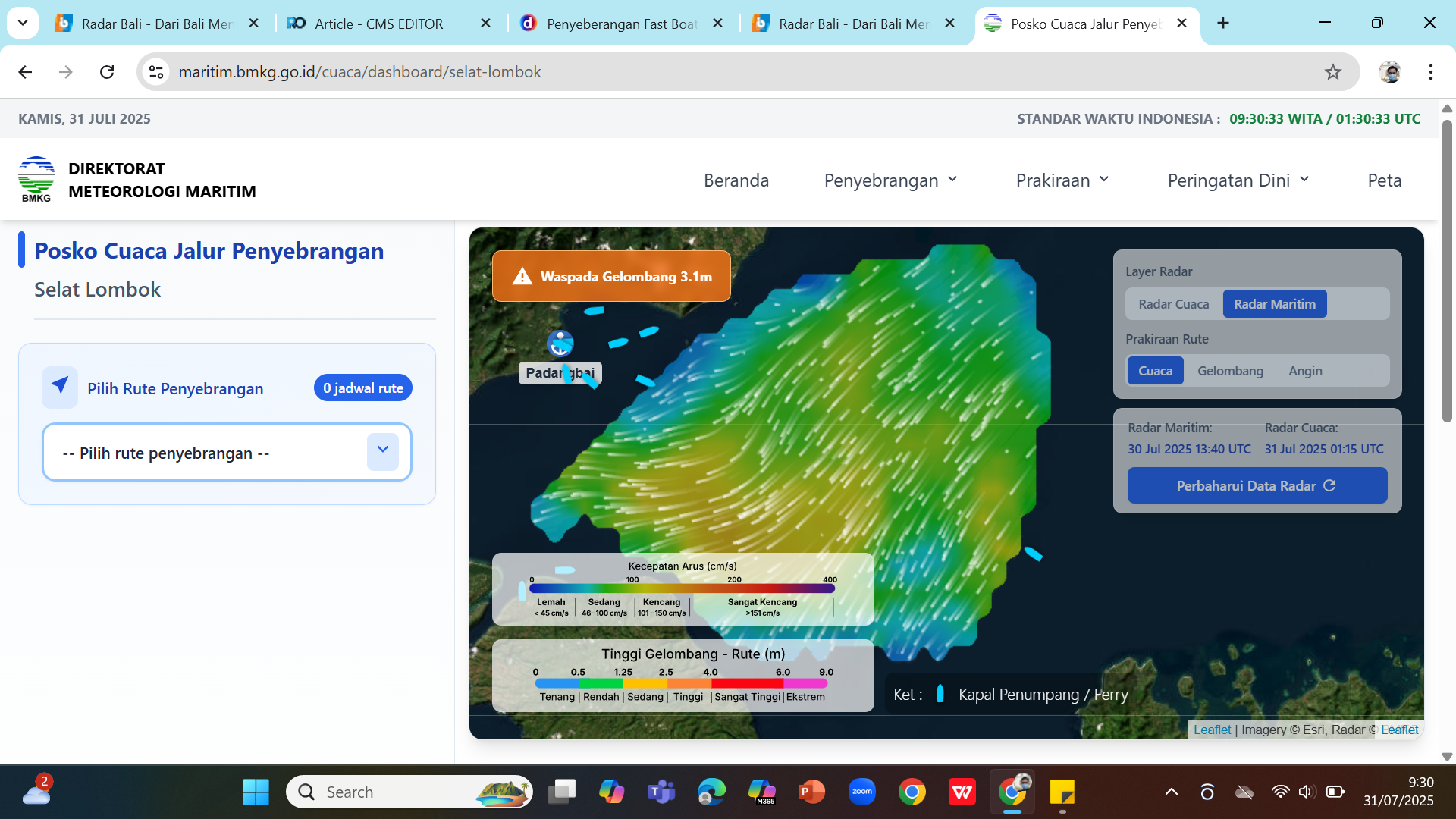 BERBAHAYA - Kecepatan angin dan tinggi gelombang di Selat Lombok yang membuat penyeberangan Bali-Lombok berhenti beroperasi.